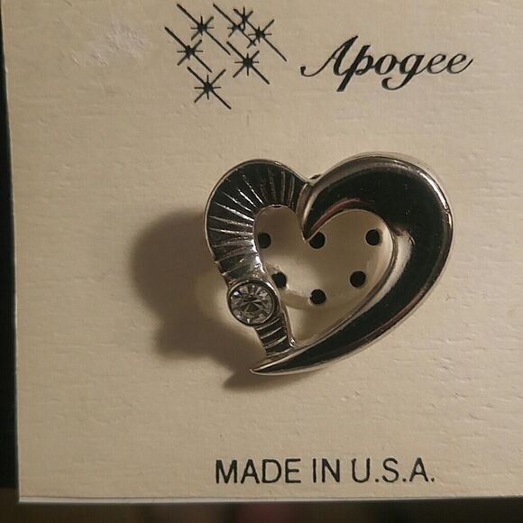 APOGEE SILVER HEART PIN WITH STONE - Picture 1 of 1